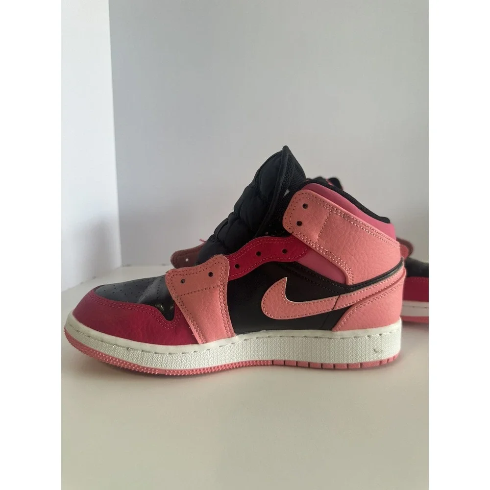 Jordan 1 Mid Pinksicle Black White Pink Sneakers 554725-662 Mens 6Y Womens 7.5